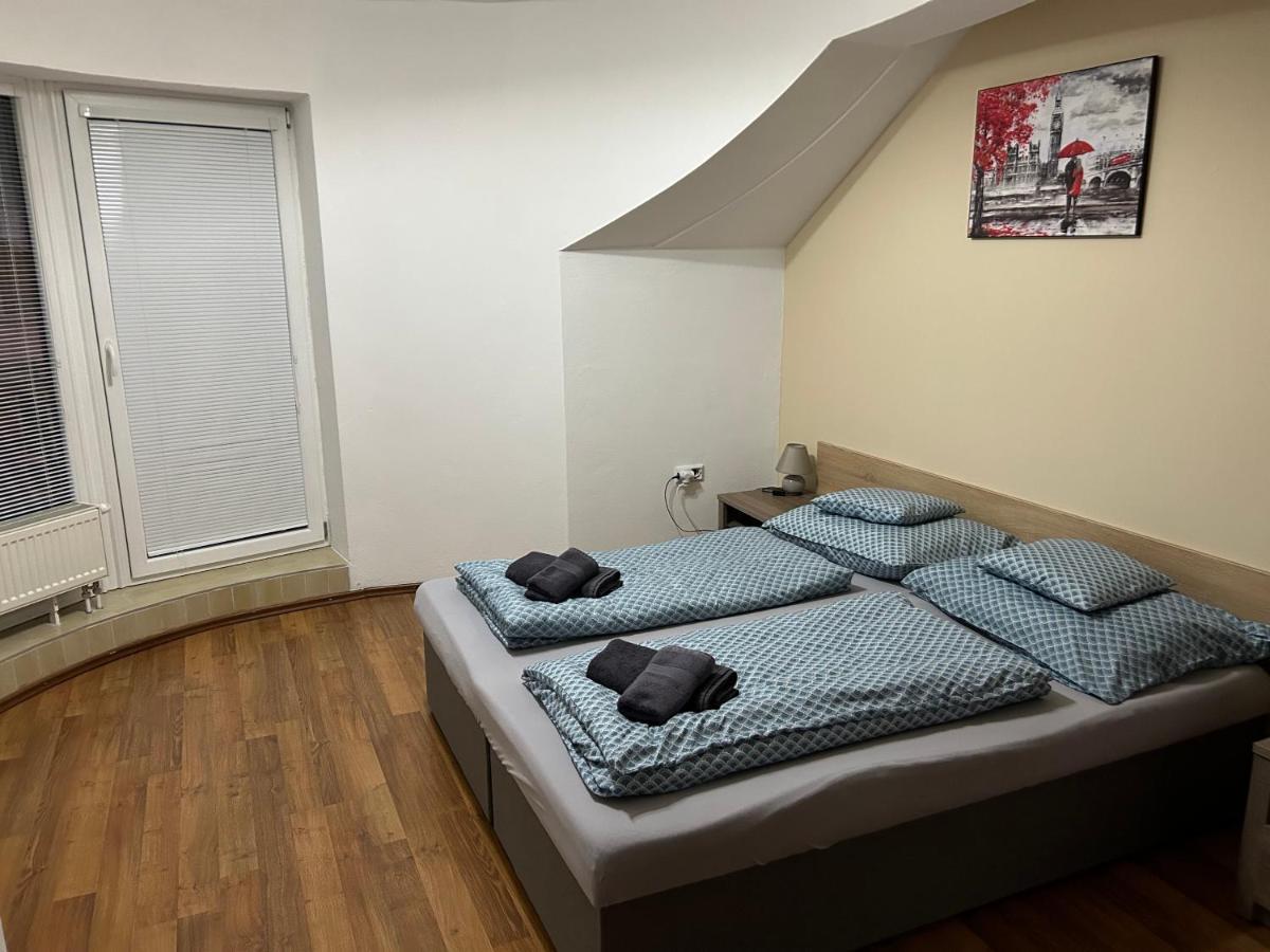 Kondé Apartments A Dunajská Streda Extérieur photo