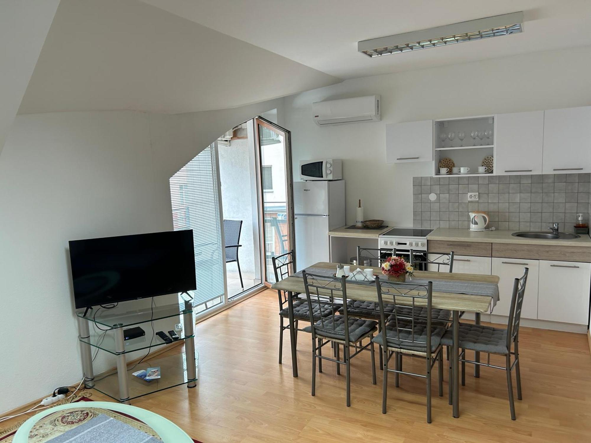 Kondé Apartments A Dunajská Streda Extérieur photo