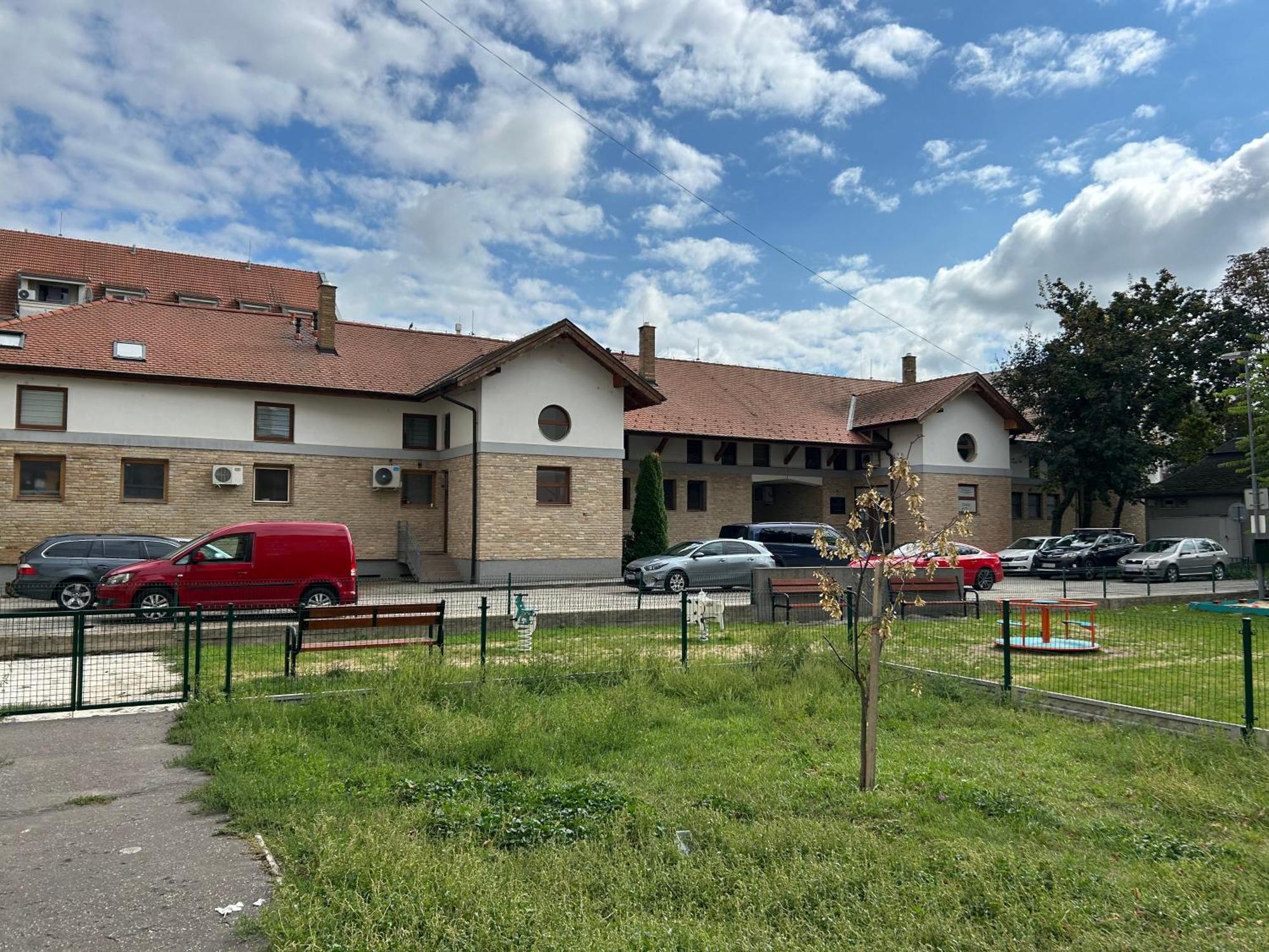 Kondé Apartments A Dunajská Streda Extérieur photo